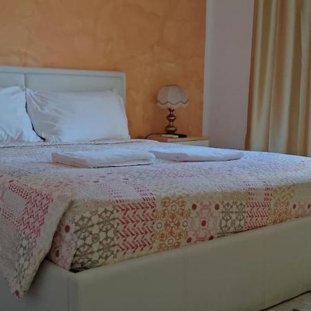 The Caponi Bros Bed & Breakfast Местре Екстериор снимка