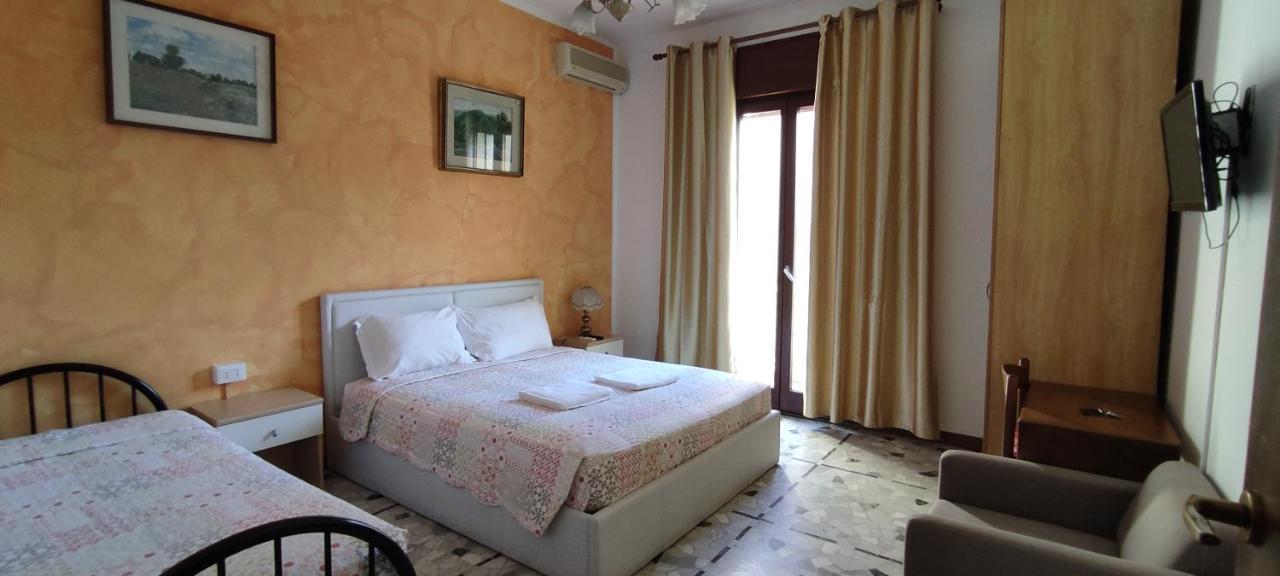 The Caponi Bros Bed & Breakfast Местре Екстериор снимка