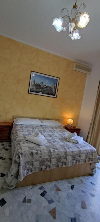 The Caponi Bros Bed & Breakfast Местре Екстериор снимка