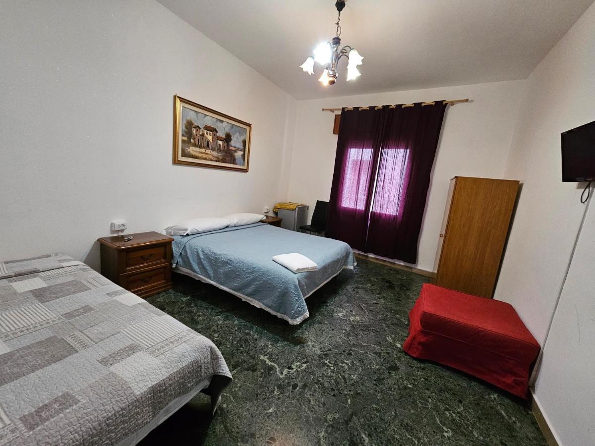 The Caponi Bros Bed & Breakfast Местре Екстериор снимка