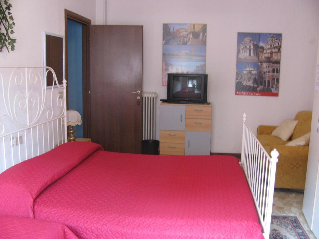 The Caponi Bros Bed & Breakfast Местре Екстериор снимка