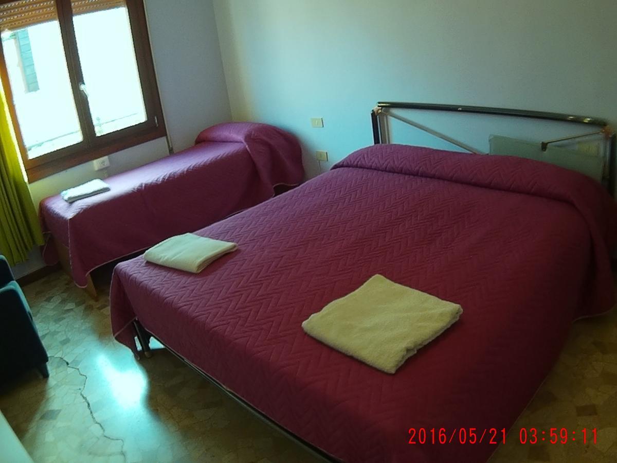 The Caponi Bros Bed & Breakfast Местре Екстериор снимка