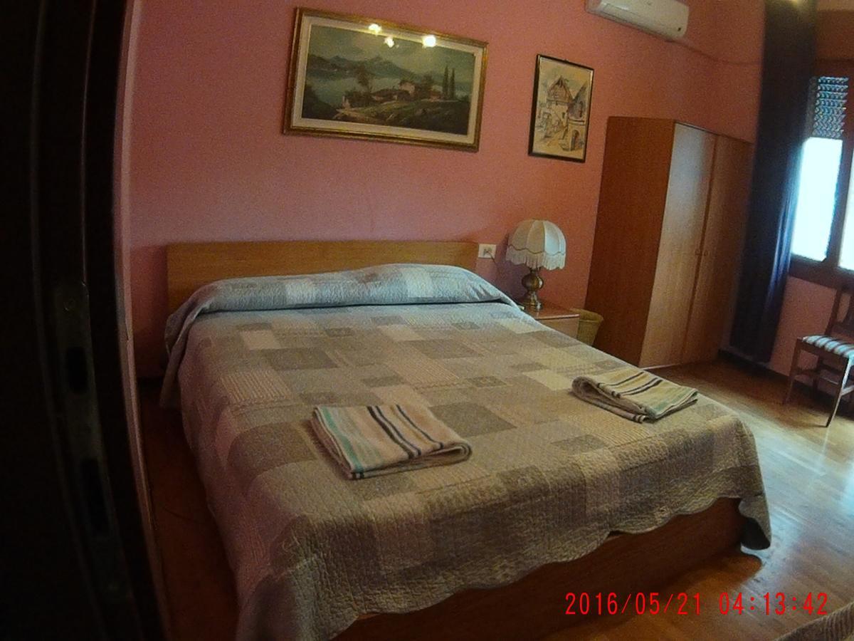The Caponi Bros Bed & Breakfast Местре Екстериор снимка